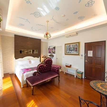 British Country Inn B&B Luodong Bagian luar foto