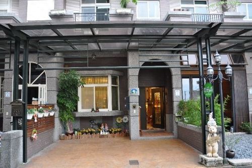 British Country Inn B&B Luodong Bagian luar foto